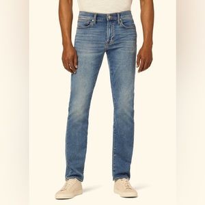 THE BRIXTON
STRAIGHT + NARROW // KINETIC // 32" INSEAM // EDAN